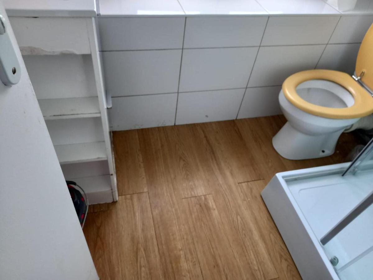 3 Hebergements - Au 1Er Etage 1 Appartement 2 Pieces Et Au 2Eme Etage Un Logement De 2 Chambres Louees Separement Avec Coin Cuisine Et Toilettes A Partager- Dans Pavillon Au Pied Du Rer B A 5 Minutes De Paris Et 30 Mn Stade De France Кашан Екстер'єр фото
